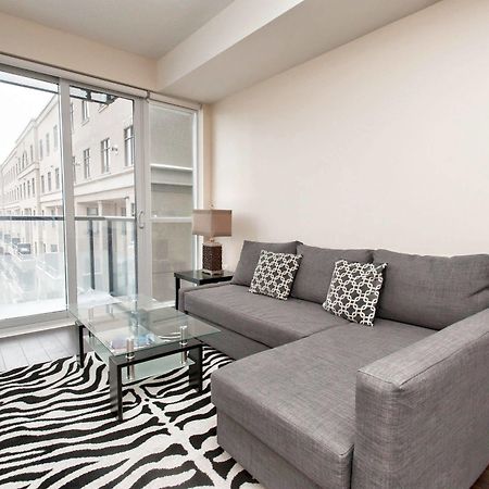 Life Suites Luxury Downtown Condos Торонто Екстер'єр фото